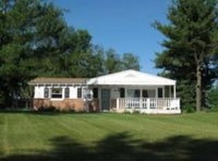 190 S Turk Lake Dr, Greenville, MI