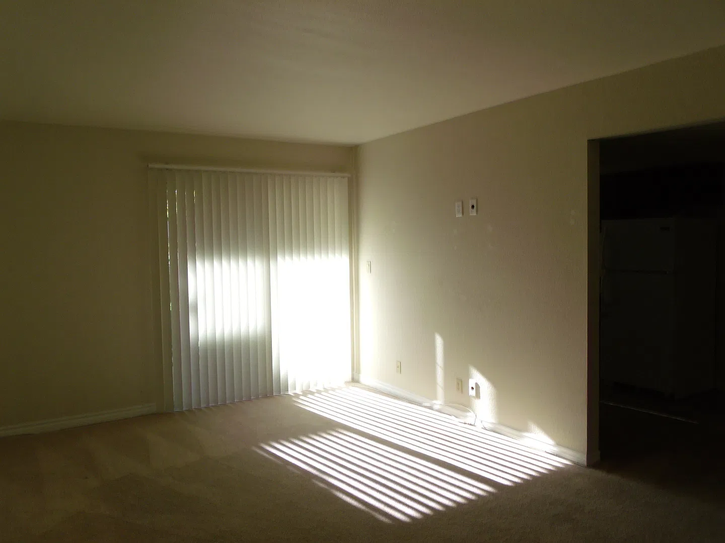 5350 River Glen Dr — Photo 3