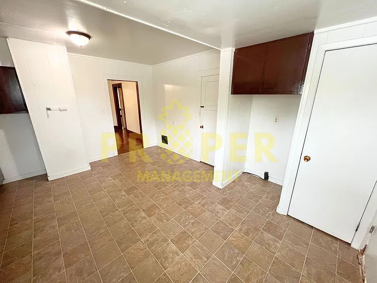 1822 Huffman Ave — Photo 9