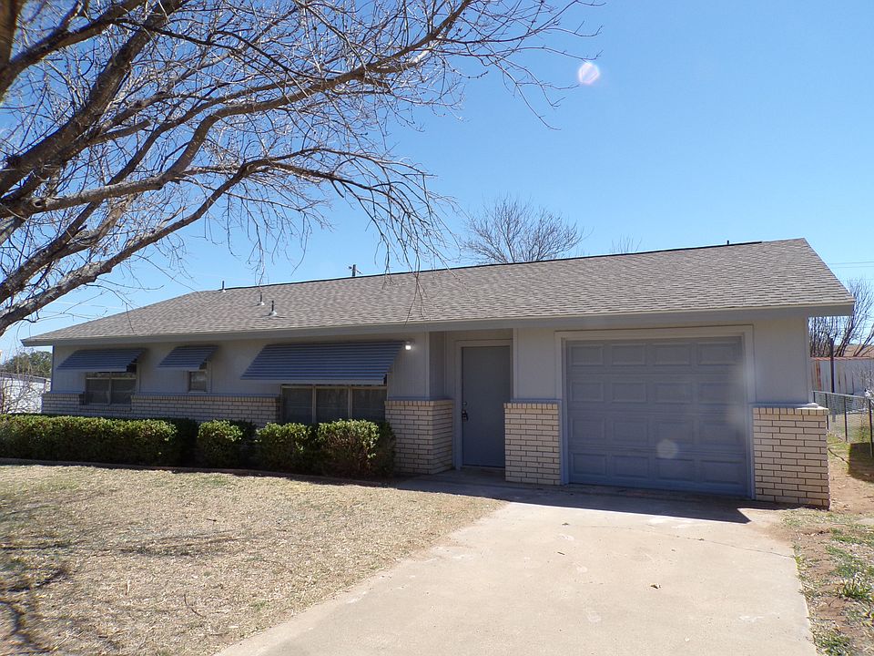 1st image of 1309 Oakridge
