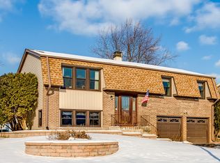 1800 Burr Ridge Dr, Hoffman Estates, IL 60192