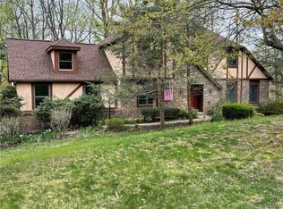 8467 Oak Hollow Ln, Macungie, PA 18062