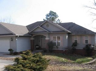 5 Williamsburg Ln W, Bella Vista, AR 72715