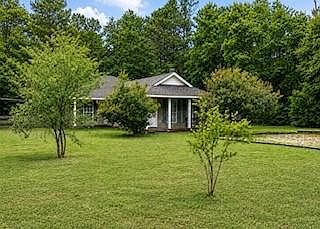 3rd image of 70169 Tee Bourg Ln