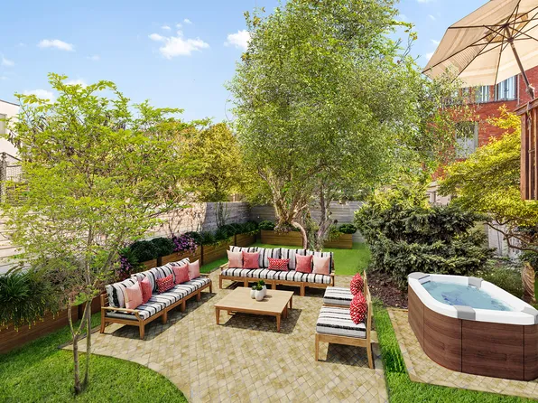 104 King Street image 2 of 28