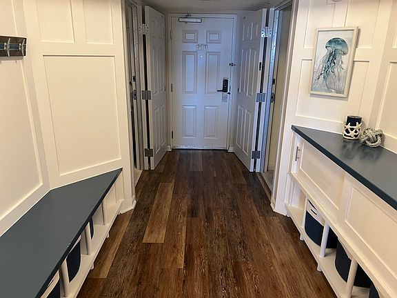 4th image of 2151 Bridge View Ct. #3-704