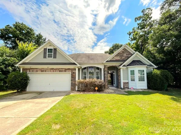 112 Matuka Ct, Mount Holly, NC 28120