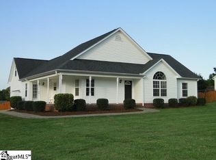 103 Cherrywood Rd, Woodruff, SC 29388