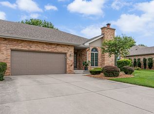 21121 Woodbridge Dr, Frankfort, IL 60423