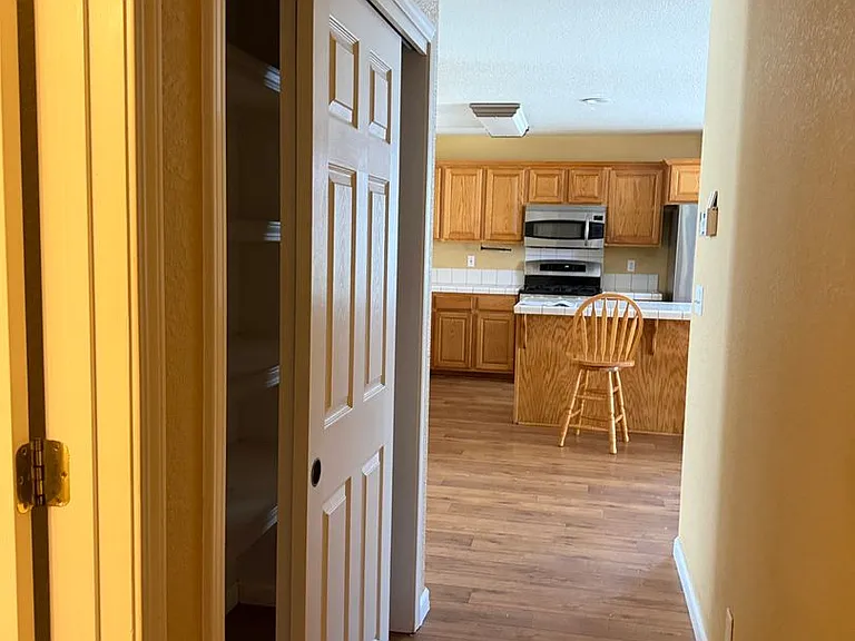 2110 Ardagh Ct — Photo 8
