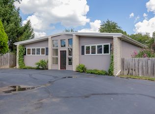 210 Hartway Ct, Montgomery, IL 60538