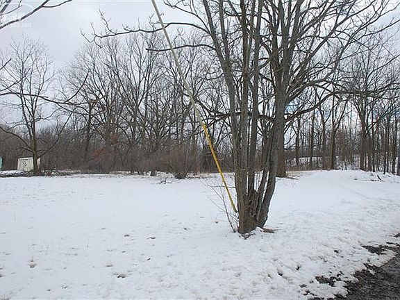 4th image of 827 Glenwood Ave