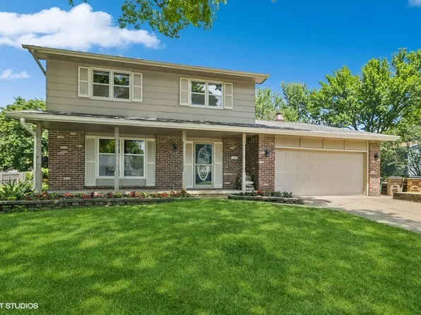 4205 Western Hills Dr, West Des Moines, IA 50265