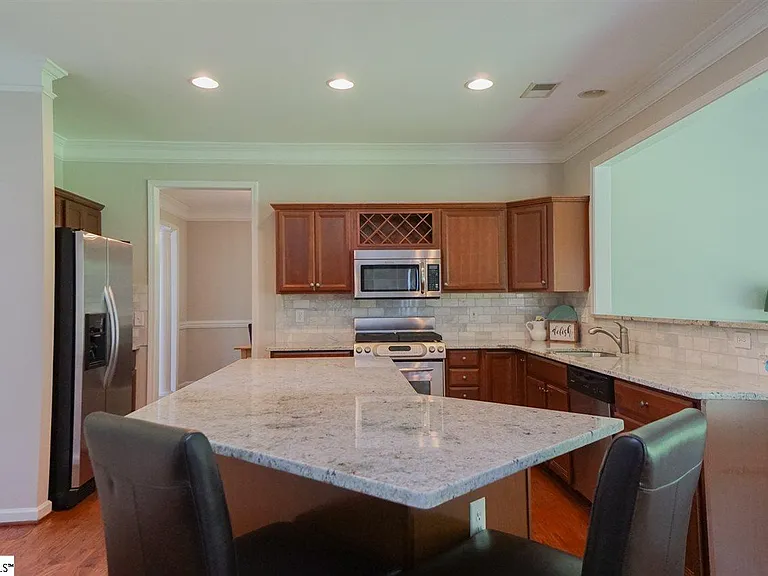208 Woodland Creek Way — Photo 6