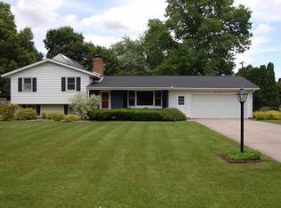 110 Greenway Dr, Goshen, IN 46526