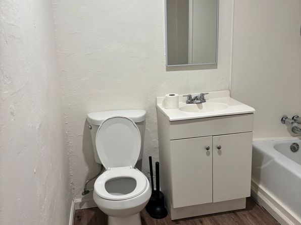 615 Central Ave #1/2