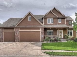 18121 Cinnamon St, Omaha, NE 68135