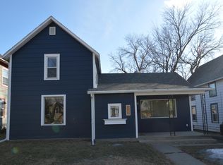 207 8th Ave SW, Aberdeen, SD 57401