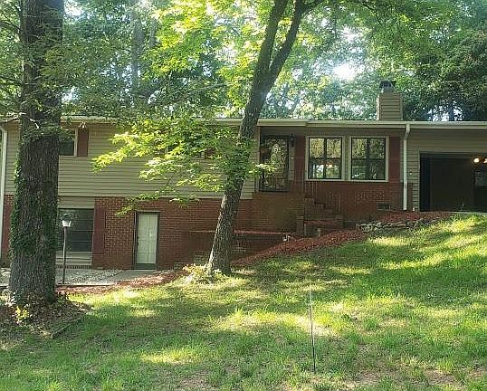 5th image of 448 NW Woodland Dr