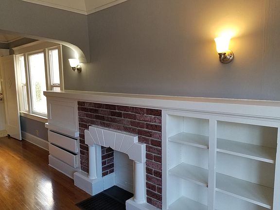 3rd image of 1143 E 2nd St