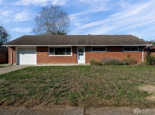 1621 Hillwood Dr, Dayton, OH 45439