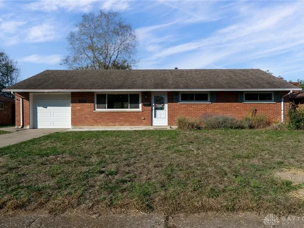 1621 Hillwood Dr, Dayton, OH 45439
