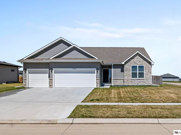 7530 Augustine Ave, Lincoln, NE 68516