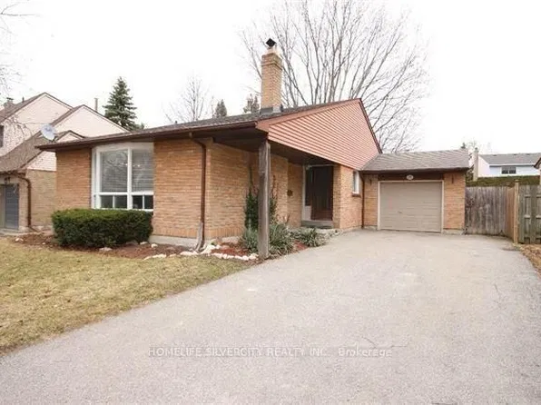 47 Stoddart Dr, Aurora, ON L4G 2G2