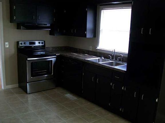 2nd image of 1614 Fernwood Cir