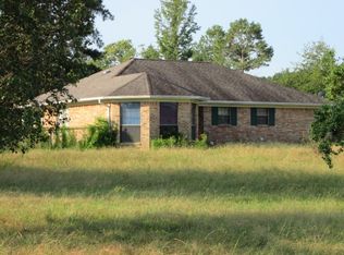 906 Blount St, Philadelphia, MS 39350