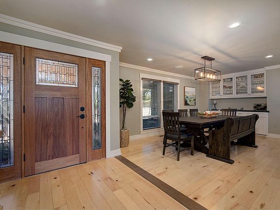 4th image of 1581 Lomita Way