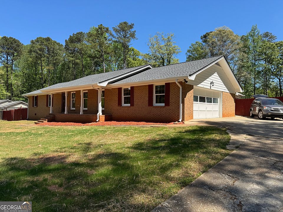 1st image of 700 Ponderosa Ct