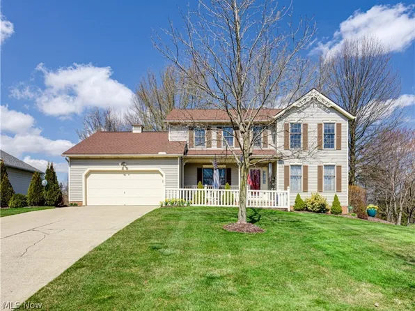 743 Woodhaven Dr, Cuyahoga Falls, OH 44223