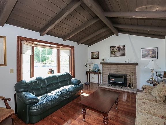 4th image of 6109 Urlin Ct