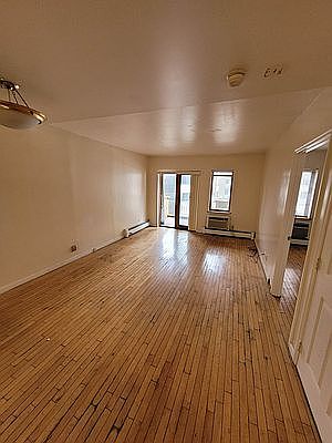 4th image of 133-47 Sanford Ave #5