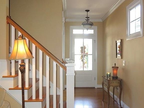 3rd image of 237 Candia Ln