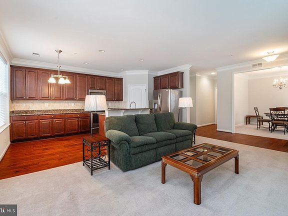 4th image of 7917 Lupine Ct