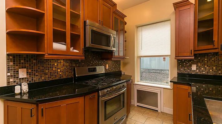 Rented by Nooklyn NYC LLC | media 18