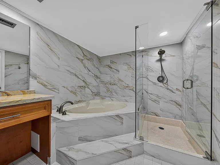 3503 Oaks Way #505 — Photo 23