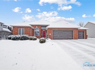 766 Parkview Dr, Findlay, OH 45840