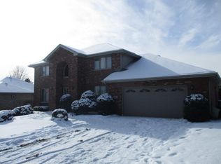 19912 Pinegrove Dr, Mokena, IL 60448