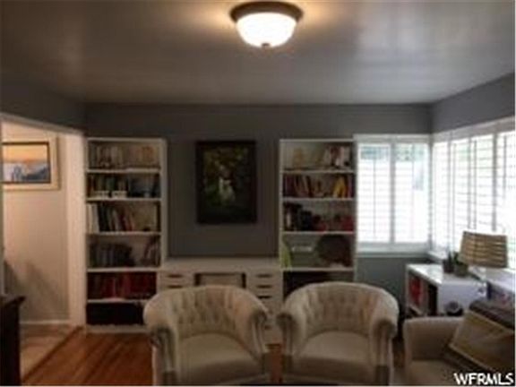 3rd image of 2231 E Redondo Ave