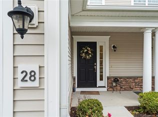28 Great Hill Dr UNIT 28, Bethel, CT 06801