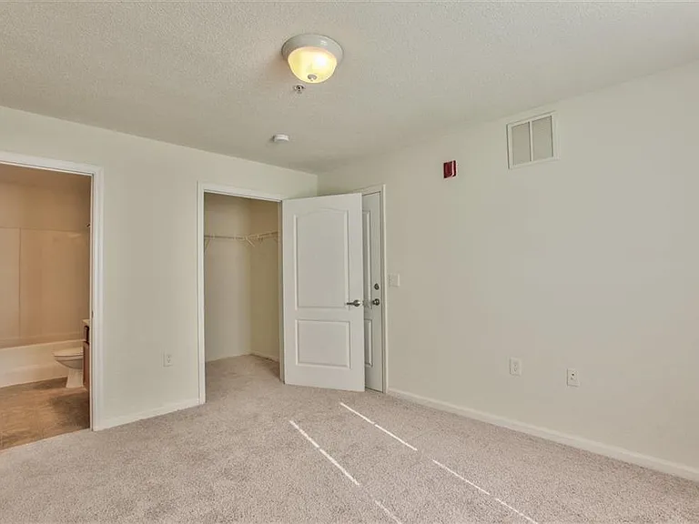 3000 S Adams St #412 — Photo 11