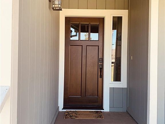 2nd image of 699-450 Susan Hills Dr