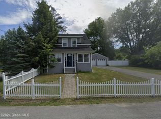 6 Booth St, Albany, NY 12205