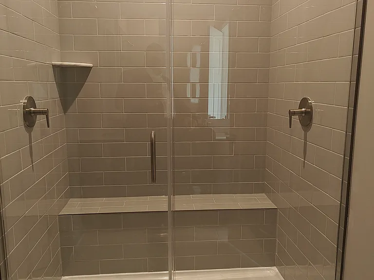 108 S Durham Dr — Photo 33