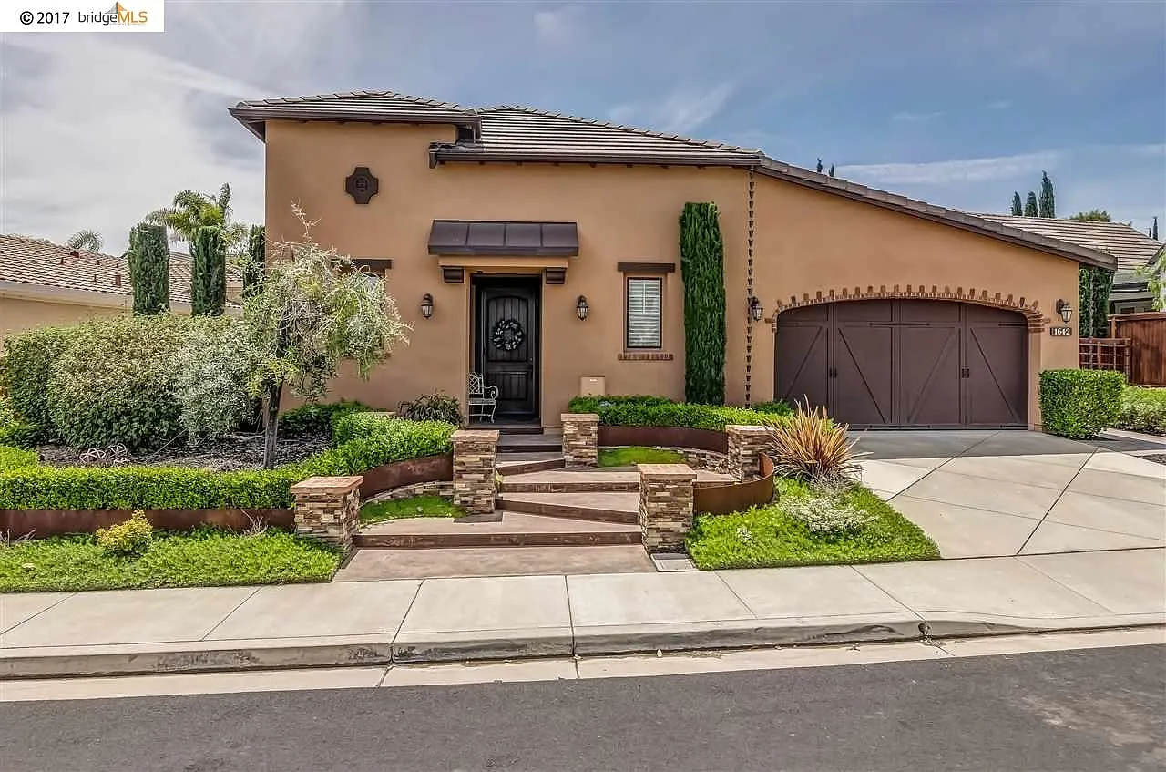 1642 Gamay Ln photo 1