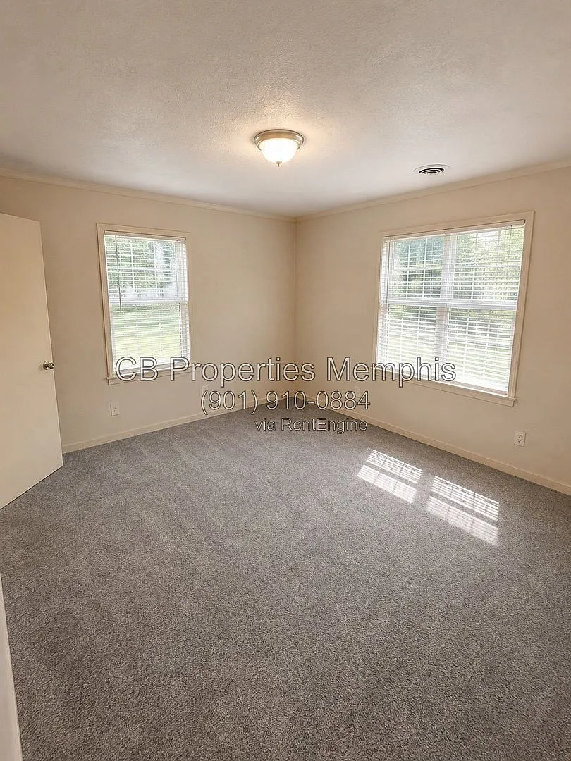 3 bed, 2.0 bath, 1373 sqft, $1,215 — Photo 3