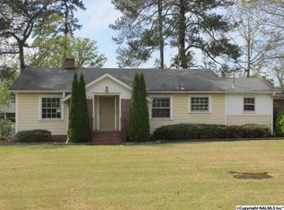 780 College St, Centre, AL 35960